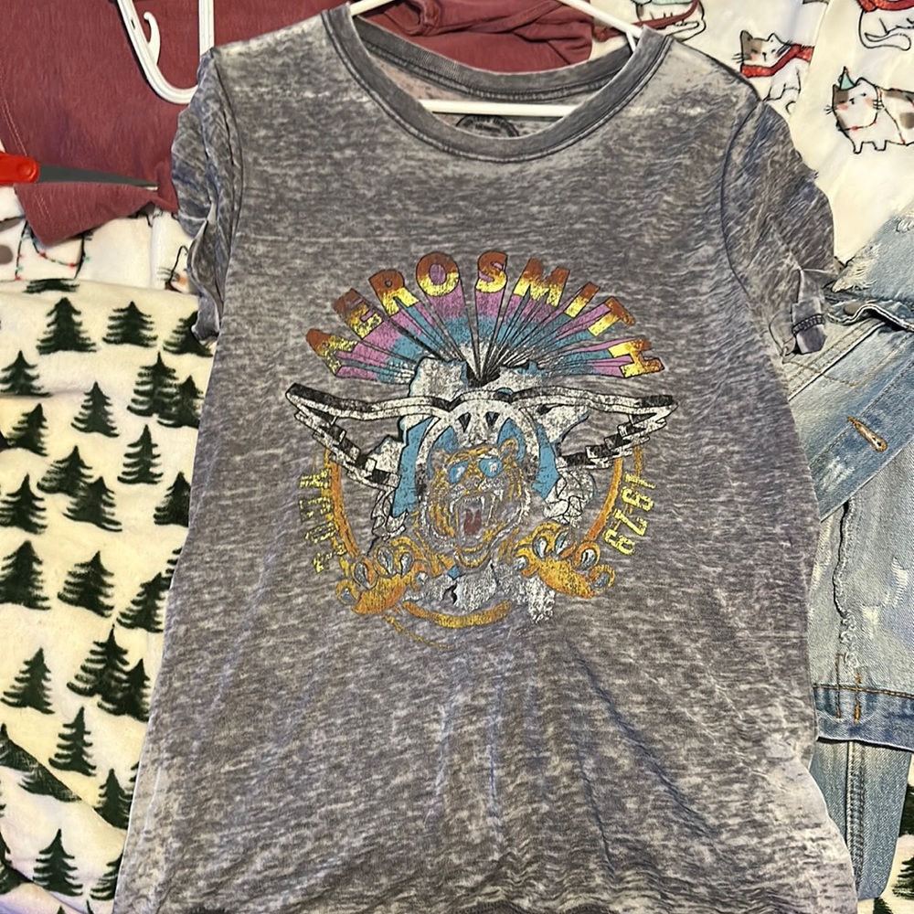 Grey vintage style Aerosmith T-shirt